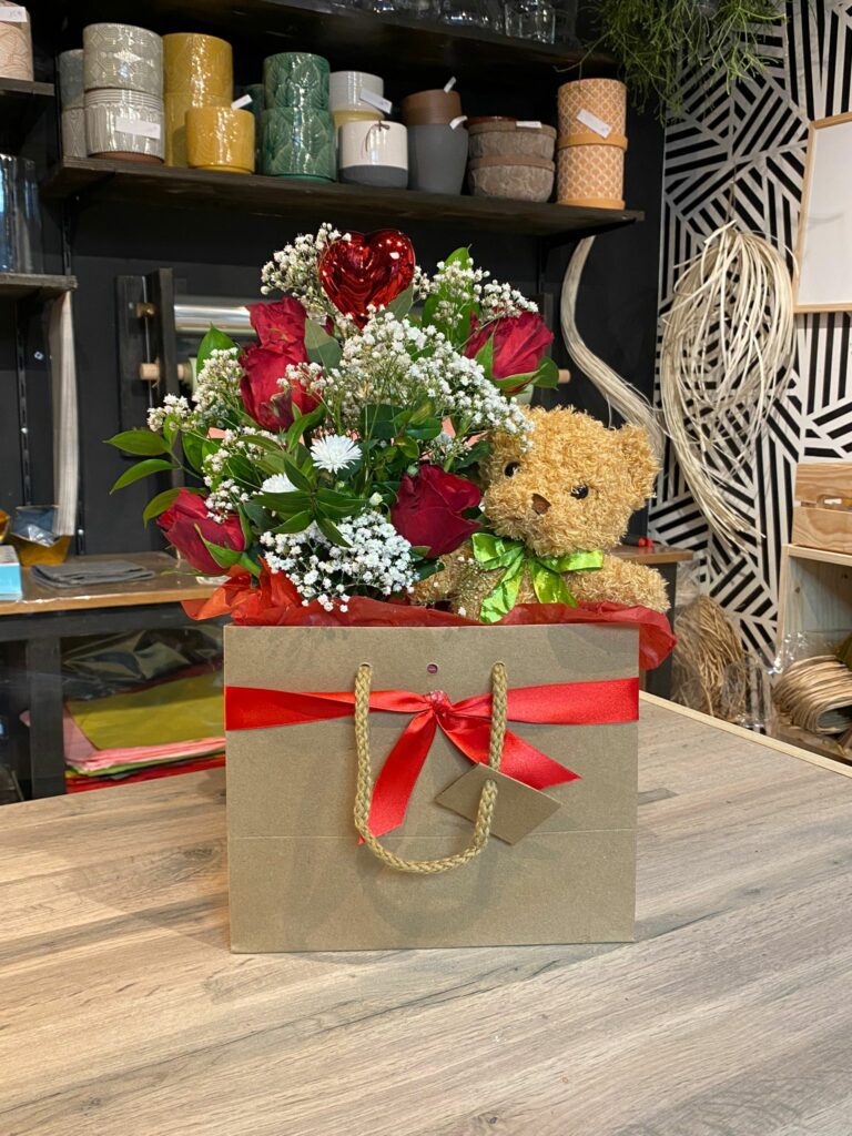 Pochette cadeau de la St Valentin de notre boutique pour 2023